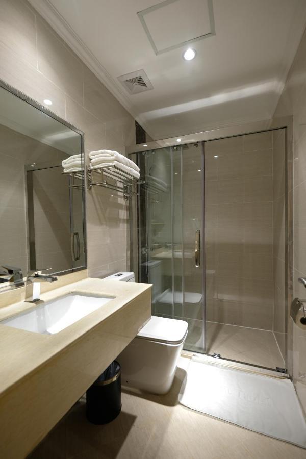Royal J Hotel Себу Экстерьер фото
